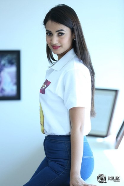 Sonal-Chauhan-Interview-About-Size-Zero